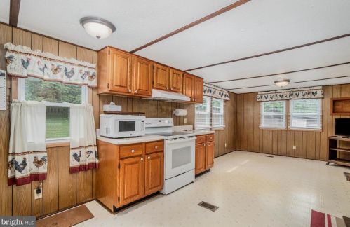 212 Stonehouse Rd, Carlisle PA  17015-9429 exterior