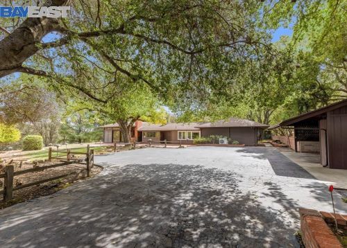 24 Way Points Rd, Danville, CA 94526-3222