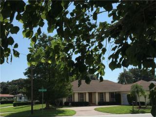 2954 Bentley St, Sarasota, FL 34239-4103