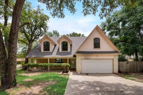 2103 Sierra Vista Ct, Granbury, TX 76048-2760