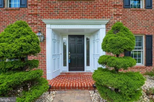 1112 Sylvan Rd, Lancaster, PA 17601-1926
