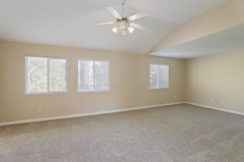 877 Shortland Way, Manteca CA  95337-8568 exterior