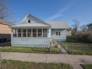 908 41st Ave, Minneapolis, MN 55412-1710