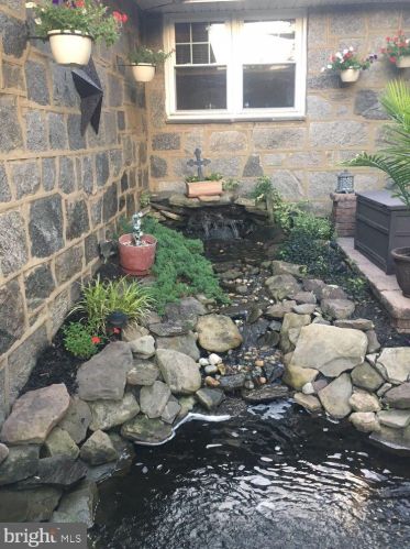 109 Parry Rd, Riverton NJ  08077-3883 exterior