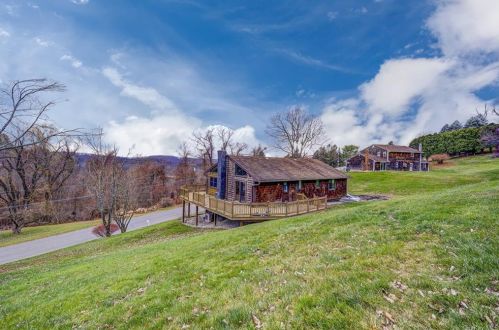 22 Panorama Dr, Patterson NY  12563-2305 exterior