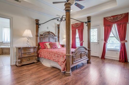 2613 Whispering Oaks Cv, Cedar Hill TX 75104-4556 exterior