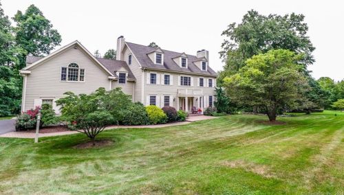 4 Jason Ct, Brookfield Center, CT 06804-3034