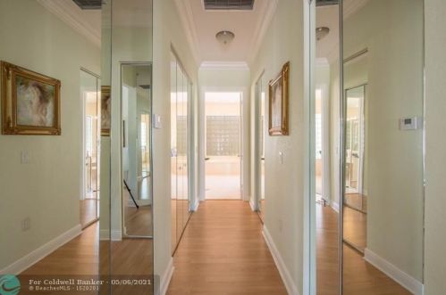 19032 55 St, Hollywood FL 33029-6290 exterior