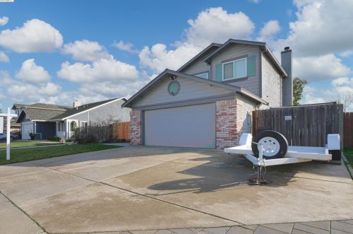 1743 Fairhaven Ct, Oakley CA  94561-3069 exterior