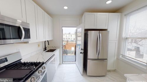 1015 Euclid St, Washington DC  20001-3995 exterior