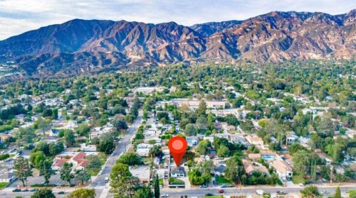 137 Altadena Dr, Altadena CA  91001-5104 exterior