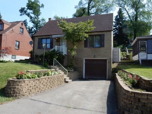 3239 Beechdale St, Pittsburgh, PA 15227-3017