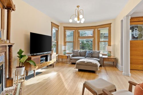 2118 Park Pl, Milwaukee WI  53211-3654 exterior