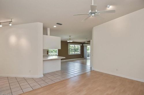 5715 Drummond Way, Naples, FL 34119-9524