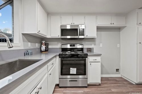 43816 Palm Vis Ave, Lancaster CA 93535-4422 exterior