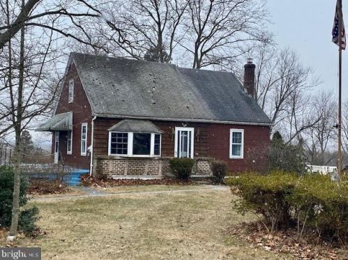 1688 Farmington Ave, Pottstown, PA 19464-1306