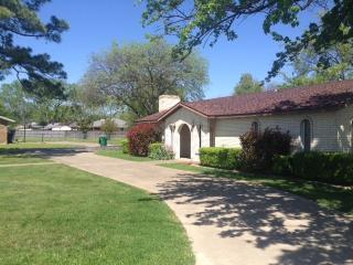 520 Highway 377, Pilot Point TX  76258-4047 exterior