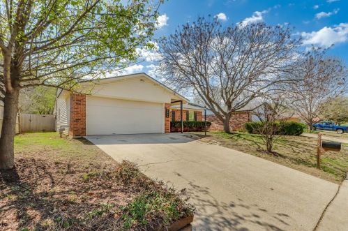 2012 Paisley St, Denton TX  76209-4754 exterior