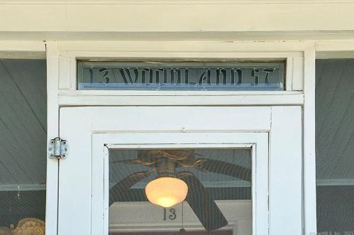 13 Woodland St, Plainville, CT 06062-2339