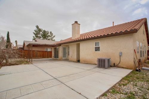 12719 Gifford Way, Victorville CA  92392-7430 exterior
