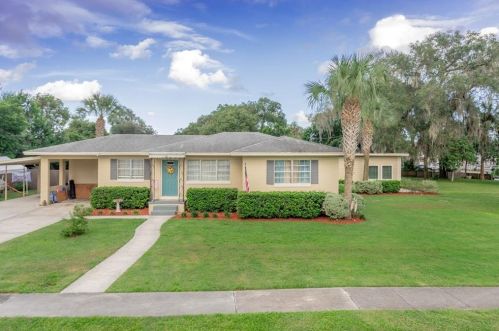 131 Carlton Ave, Deland, FL 32720-5129