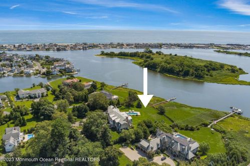 12 Oyster Bay Dr, Locust NJ  07760-1822 exterior