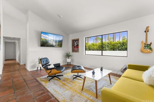803 El Conquistador, Palm Springs CA  92262-3246 exterior