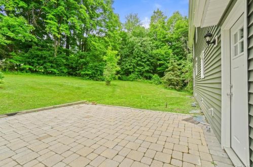 155 Wood St, Mahopac NY  10541-5111 exterior