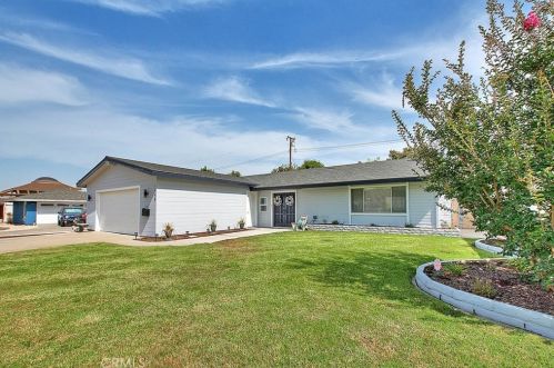 1543 Fairway Dr, Orange, CA 92866-3213