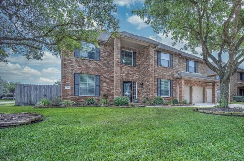 3911 Austin Lake Ct, Pearland, TX 77581-4779
