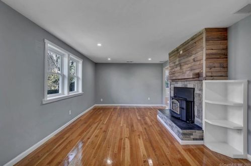 86 Woodland Dr, Northford CT  06472-1210 exterior