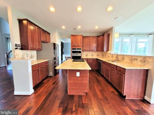 16399 Kramer Estate Dr, Woodbridge VA  22191-6003 exterior