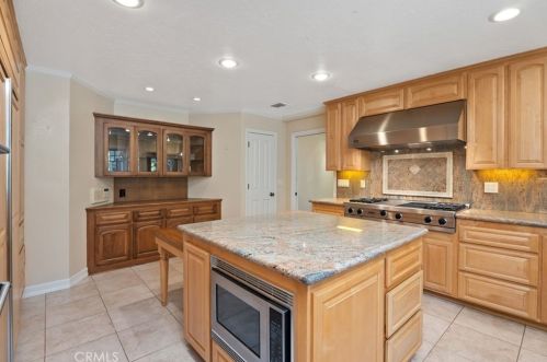 5072 Grandview Ave, Yorba Linda CA 92886-4239 exterior