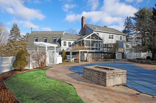 24 Farm Ln, Ridgefield, CT 06877-3432