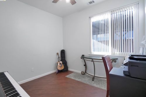 1743 Fairhaven Ct, Oakley CA  94561-3069 exterior