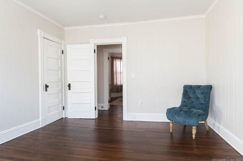 42 Merriman St, Bristol CT  06010-5042 exterior