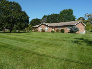 7330 Homestead Dr, Knoxville, TN 37918-9422