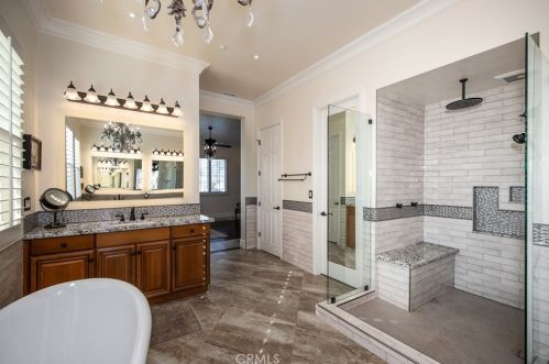 1739 6th Ave, Redlands CA  92374-6475 exterior