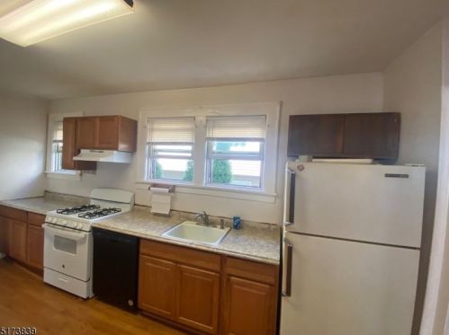 90 Montgomery St, Bloomfield NJ  07003-6064 exterior