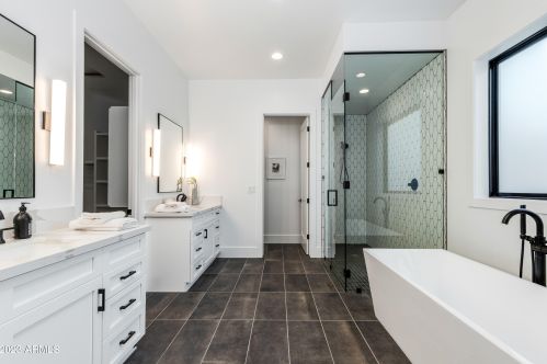 4028 Avalon Dr, Phoenix AZ  85018-7106 exterior