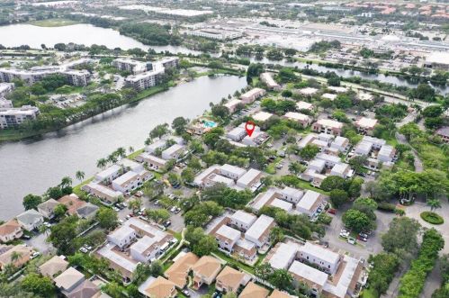 11612 11th St, Hollywood FL 33026-3837 exterior