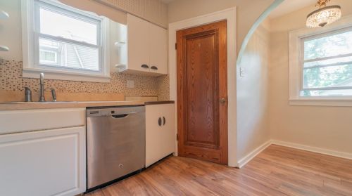 140 Elmwood Pl, Crown Point IN  46307-4324 exterior