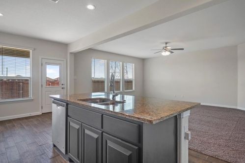 900 Nelson Pl, Burleson TX  76028-6834 exterior