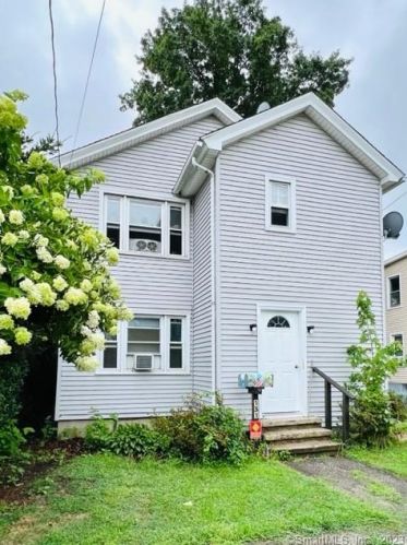 131 Cleveland Ave, Bridgeport CT 06606-5289 exterior