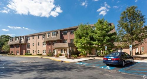 401 New Brunswick Ave, East Brunswick NJ  08816-5108 exterior