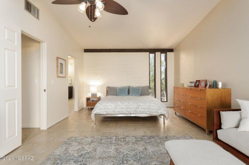 2106 Camino El Ganado, Tucson AZ  85718-4108 exterior