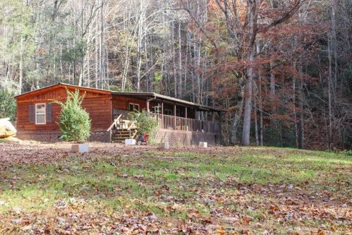 2513 Junaluska Rd, Andrews, NC 28901-9307