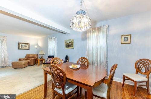 408 Hobart Dr, Tavistock NJ  08033-3623 exterior