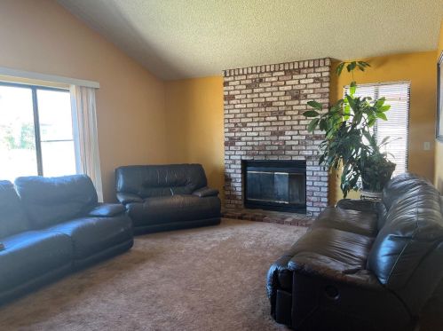 813 Cherry Ave, Greenfield CA  93927-4747 exterior