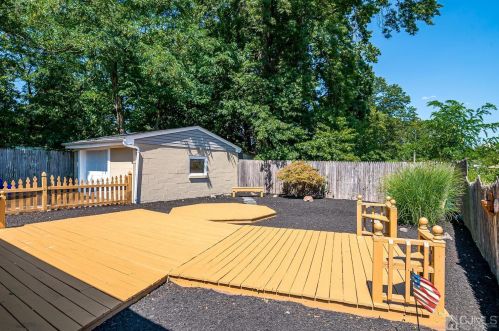 168 Mary Ave, Perth Amboy NJ  08863-1547 exterior